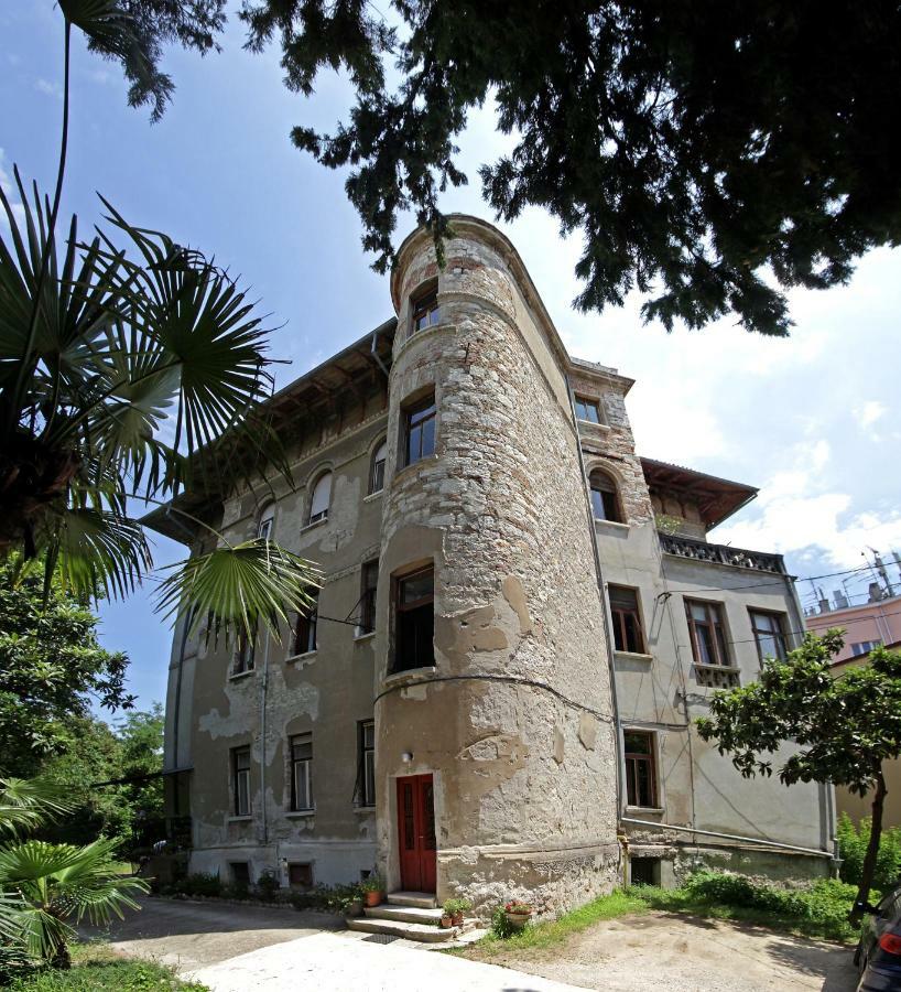 Apartment In The Top Center Of Old Town Pula Exterior foto